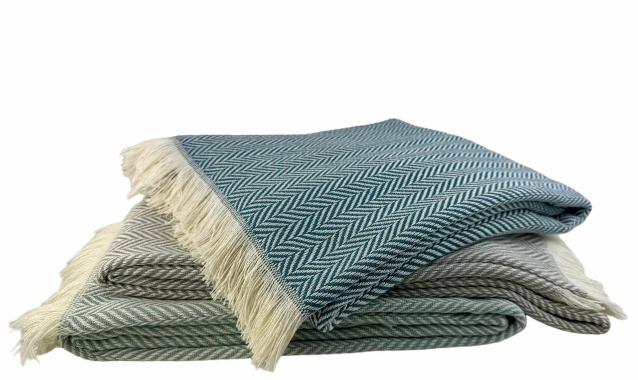 358 - Unbrushed Herringbone Throw - 55" x 70"